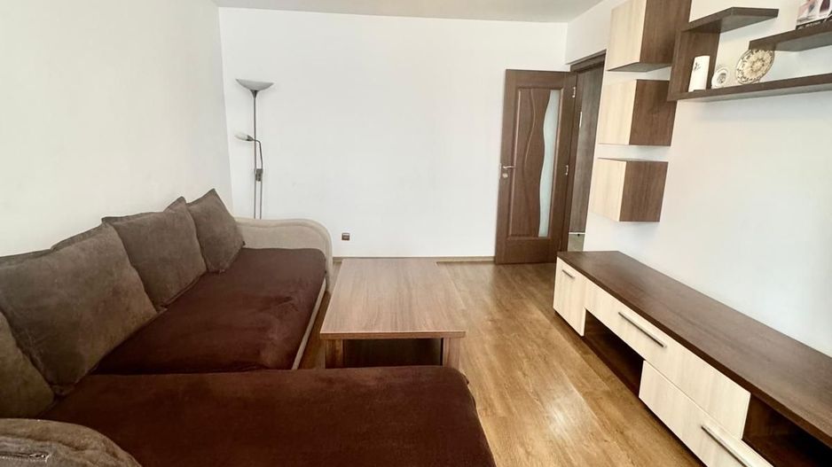 Apartament 3 camere de vânzare – Vasile Alecsandri - Poză 1