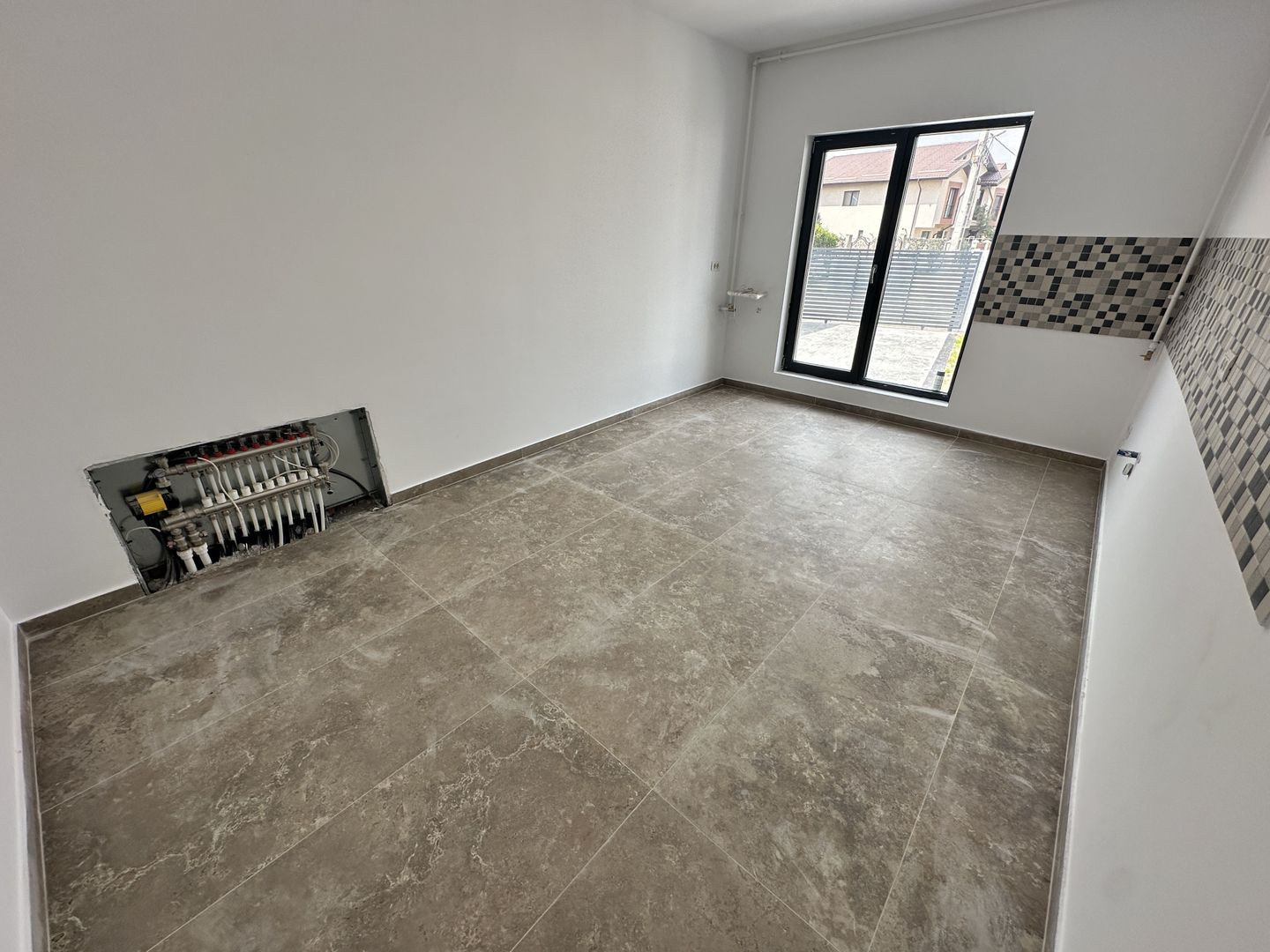 CASA INDIVIDUALA BRAGADIRU, TOATE UTILITATILE, CURTE 340 MP, COMIS 0% - Poză 7