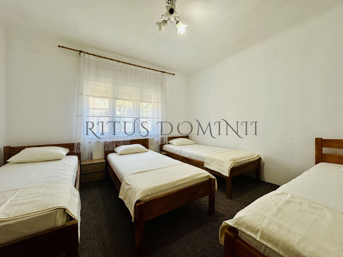 Apartament pentru 10 muncitori la Casa, Nufărul - Poză 3