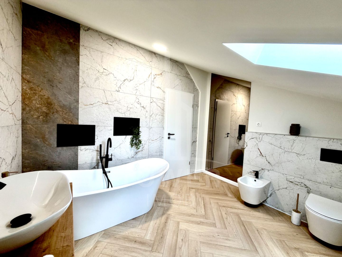 Penthouse de Lux-complet mobilat - Poză 20