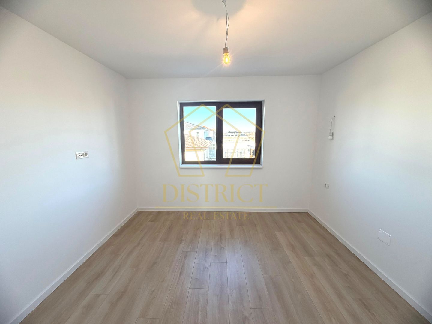 Duplex modern cu 3 camere despartit prin camera tehnica I Mosnita Noua - Poză 8