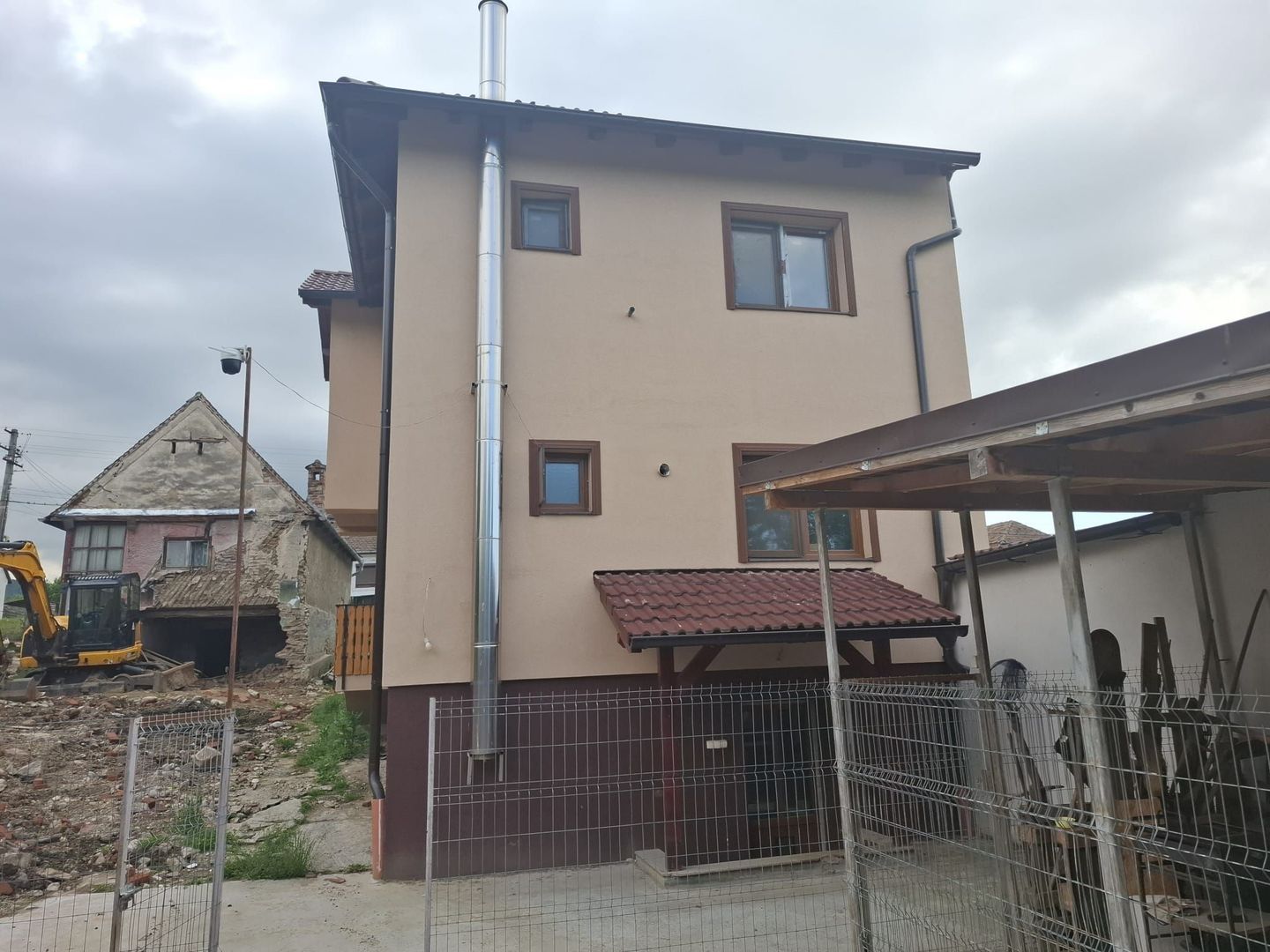 Casa individuala spatioasa - Poplaca - Sibiu - Poză 1