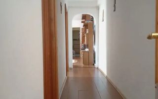 Apartament cu trei camere, Piata Sudului, 125.000€ negociabil - Poză 8