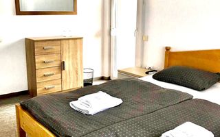 Casa lux in localitatea Sânmartin - Poză 7