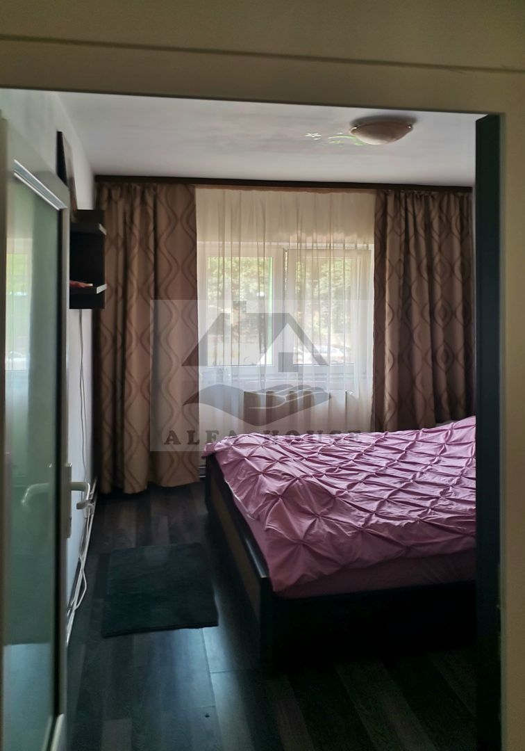 Apartament cu trei camere, zona Racadau 74 mp - parcul Trandafirilor - Poză 16