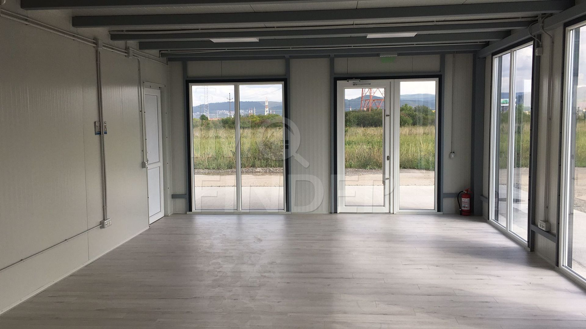 Inchiriere hala depozitare si birouri, teren 1650 mp, zona OMV - Poză 4