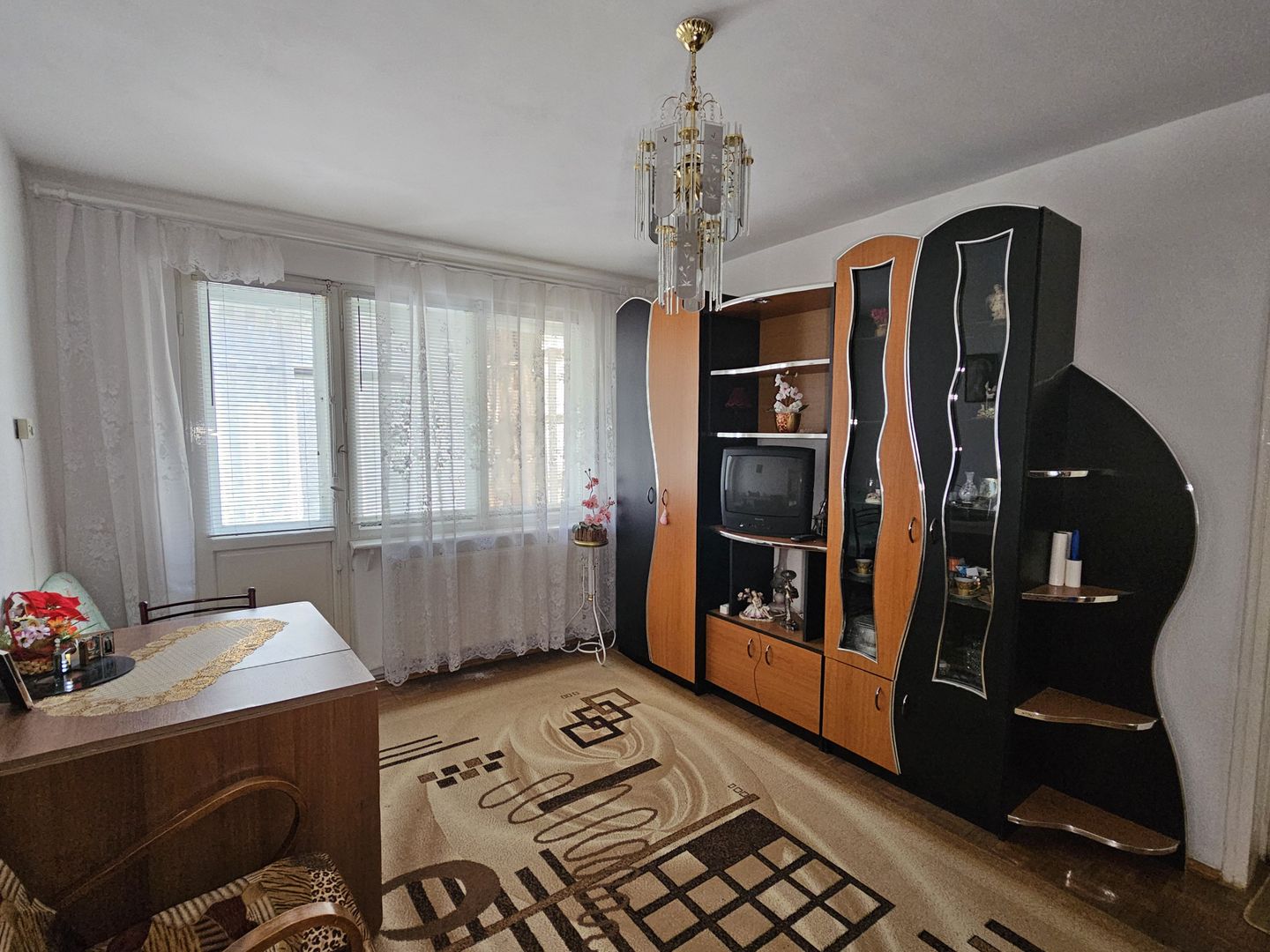 Inchiriez apartament cu 2 camere - Poză 3