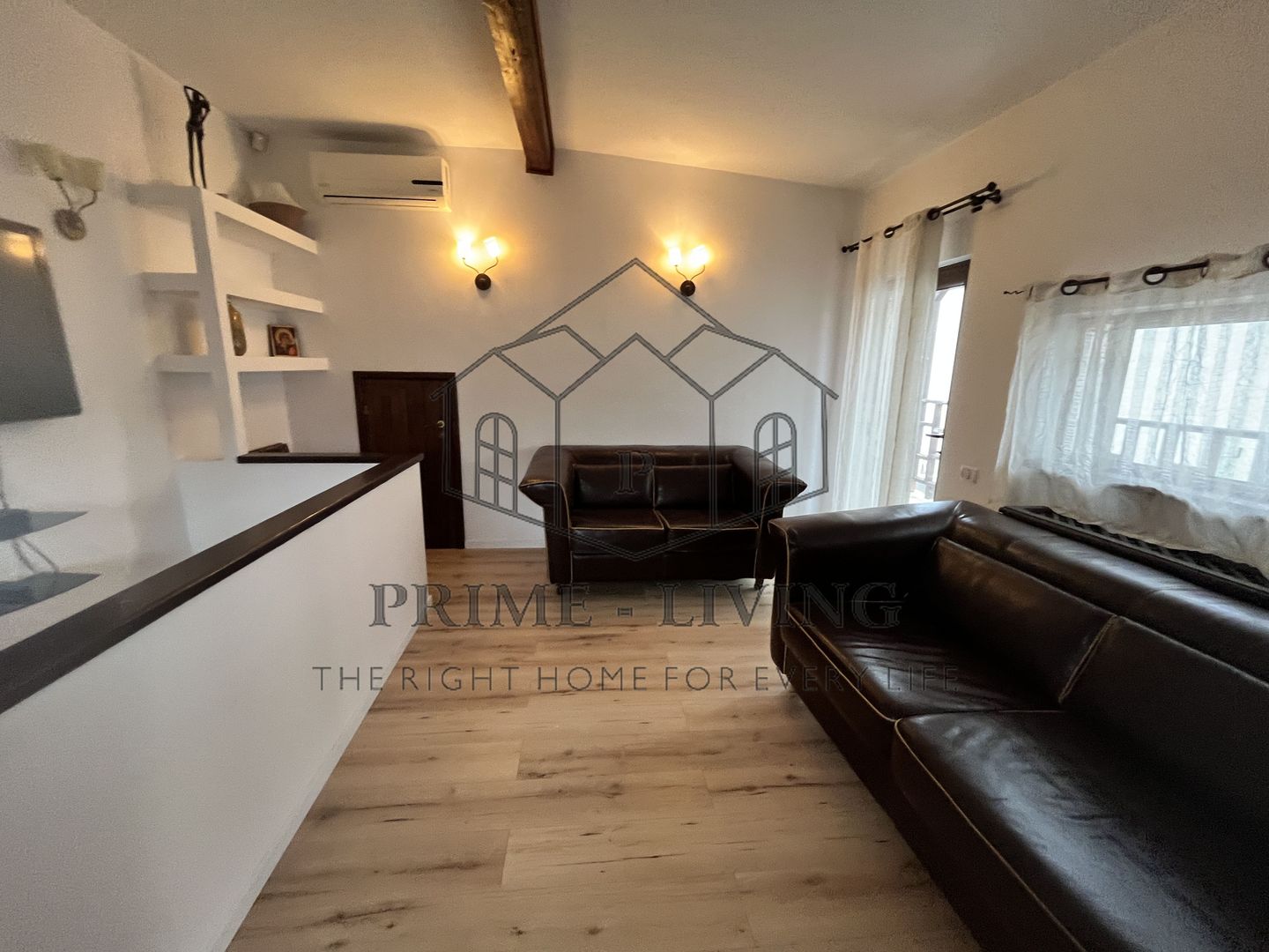 VILA CU 5 CAMERE SI CURTE DE 100 MP LA INCHIRIERE IN ZONA DOROBANTI - Poză 19