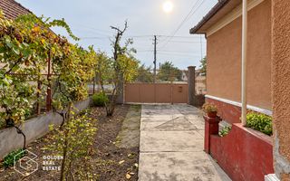 Casa 4 camere, anexe, teren 1349 mp, Galsa - Poză 2