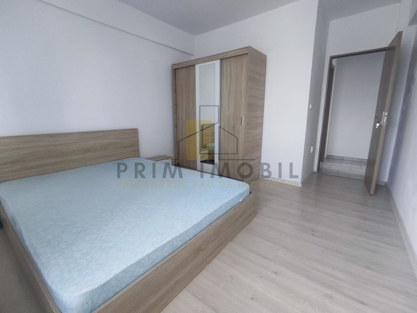 2 Camere Decomandat / Rond Pacurari/ Parcare inclusa - Poză 1