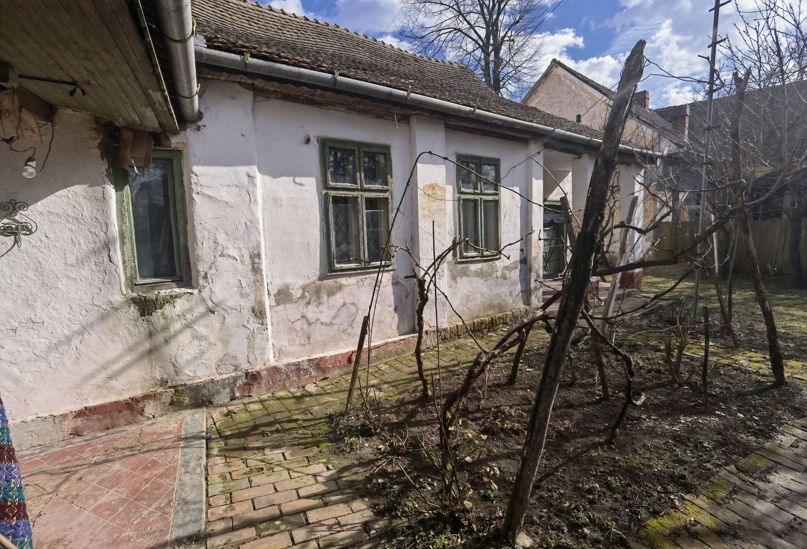 Casa cu teren generos- Recas - Poză 2