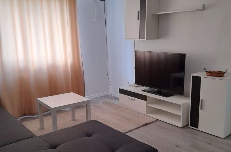 Apartament 2 camere renovat | mobilat și utilat | metrou Politehnica | - Poză 1
