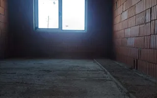 Aproape de oraș! Vânzare casă cu 5 camere în Ulmi! - Poză 14