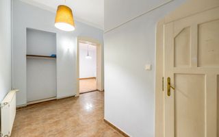 Apartament nemobilat, 3 camere, etaj 1, Bld.Revoluției - Poză 10