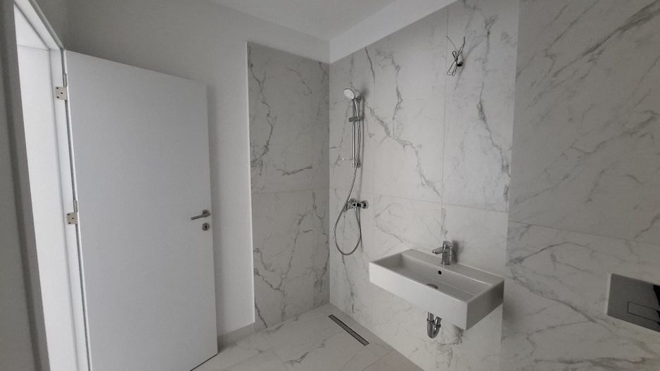 4 camere Bloc Nou Rezidential Birouri L330 GranVia Lake View - Poză 18