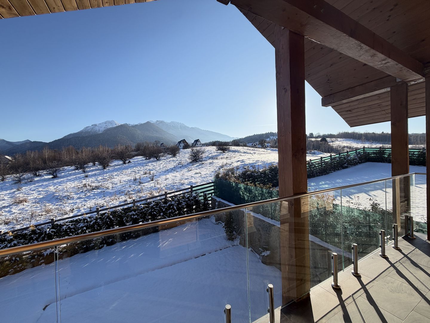 Casă de vacanță modernă într-un cadru natural deosebit – Râșnov - Poză 12