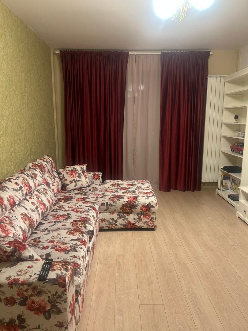 Apartament 3 camere de inchiriat - Poză 2