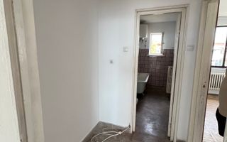 vand apartament 2 camere zona Crihala - Poză 5