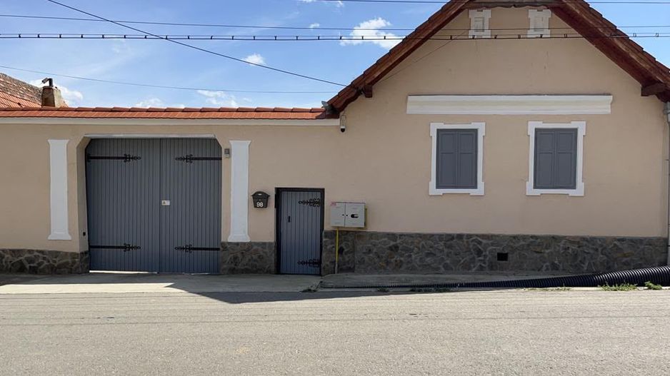 Casa saseasca renovata, cu sura - Seica Mare, Sibiu - Poză 4