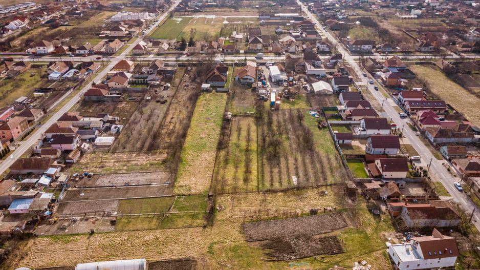 Casă la sol cu teren de 3.451mp în Gai - Poză 19