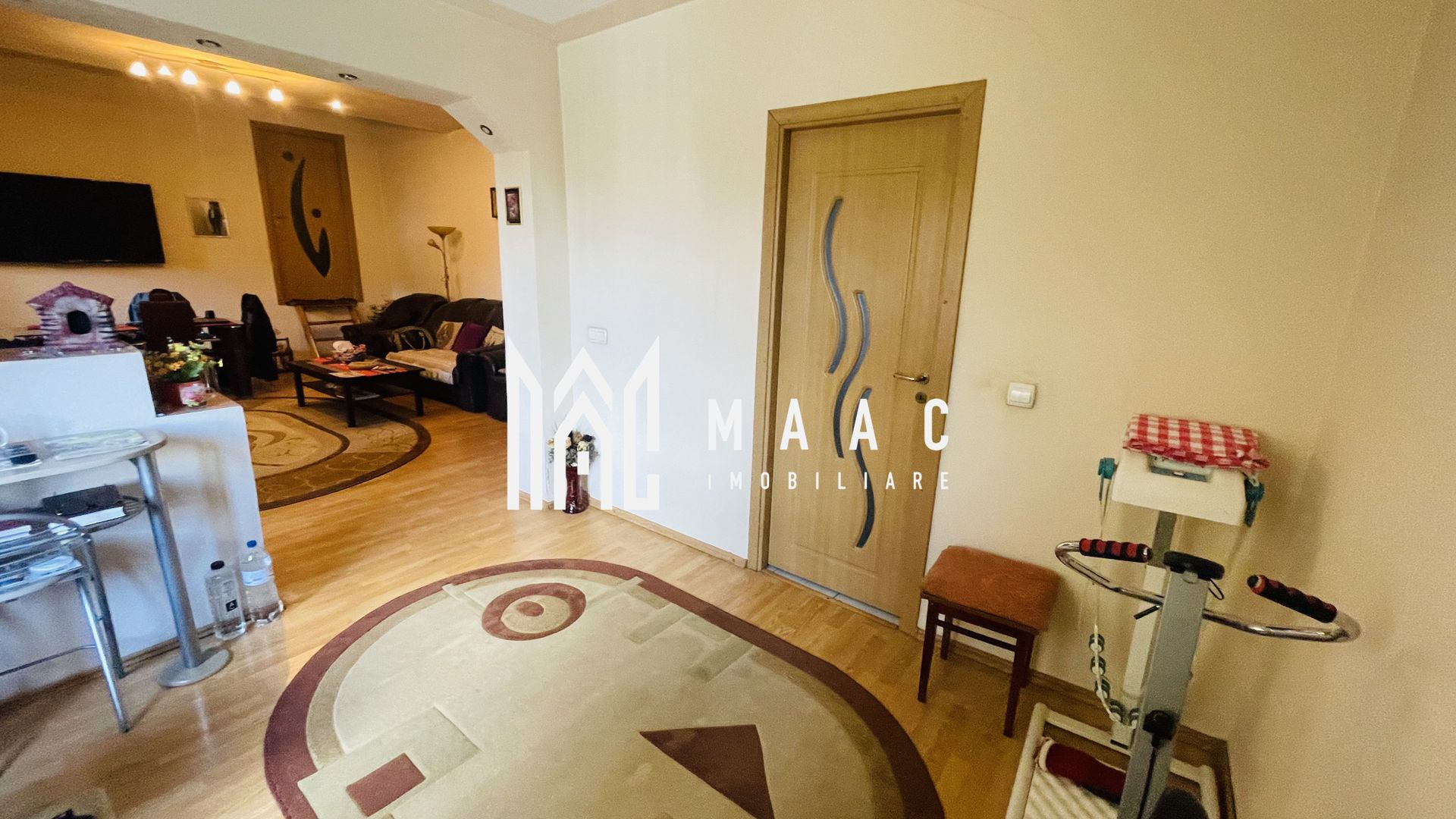 Vila 9 Camere I 5Bai | 370 MP I Curte 500 MP I Turnisor - Poză 2