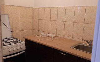 Inchiriez apartament cu o camera pe Take Ionescu  (langa Medicina ) - Poză 4