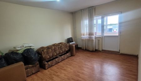 3 camere decomandate, 2/4, CT Rovine