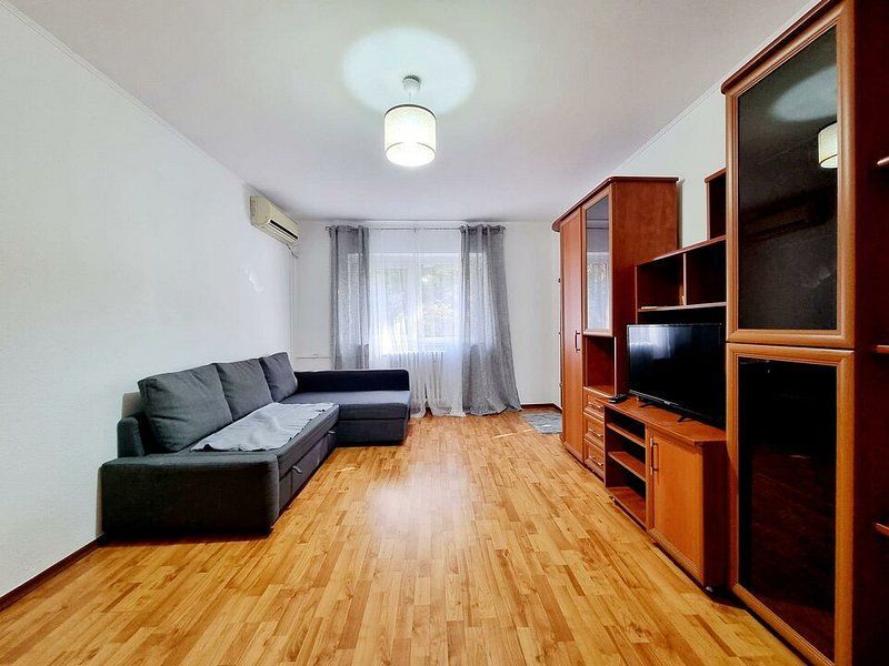 2 Cam Militari Gorjului Metrou Etaj 1Din4 Renovat - Poză 1