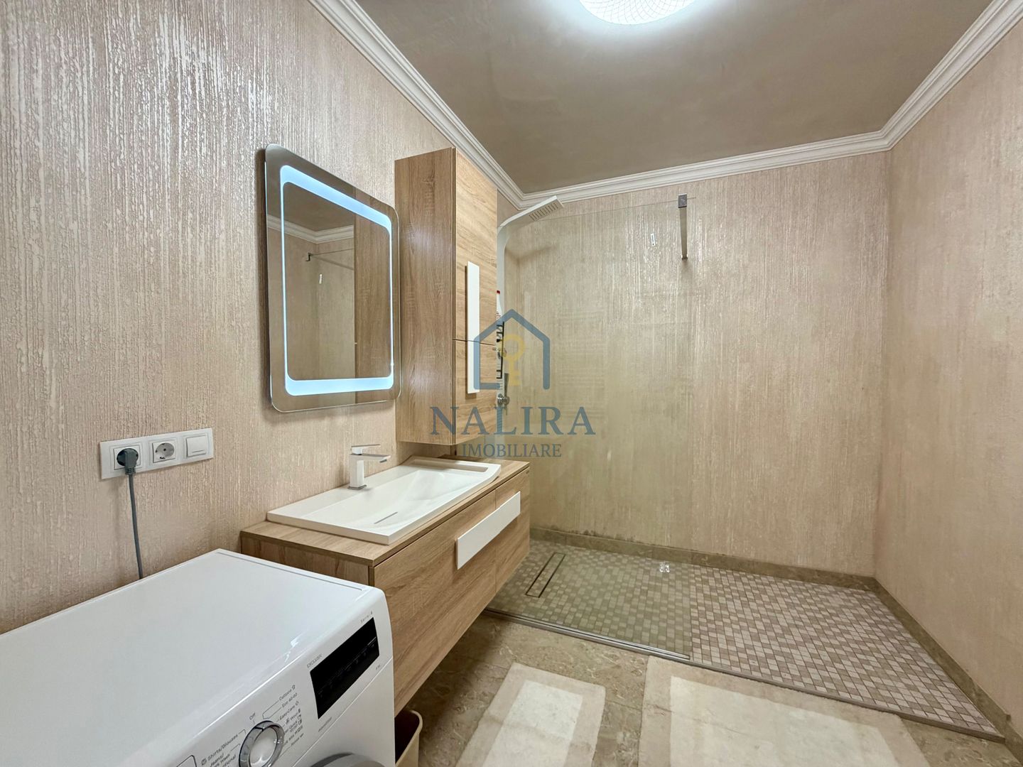 Apartament exclusivist cu 2 camere, loc de parcare - Poză 5