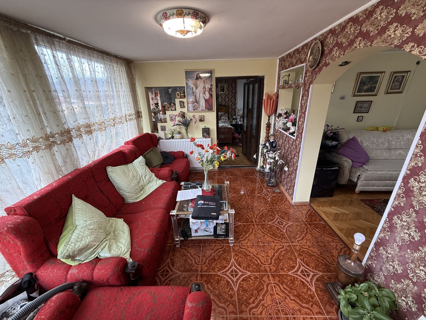 Casă corp C1 84mp + casă corp C2 51mp+garaj+ grădină și teren 889mp - Poză 4