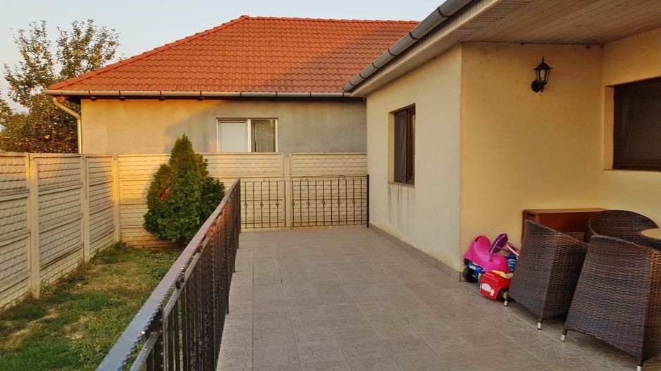 Casa in Santion, Bihor, teren 520 mp, 4 camere, 2 bai, garaj – VANZARE - Poză 8