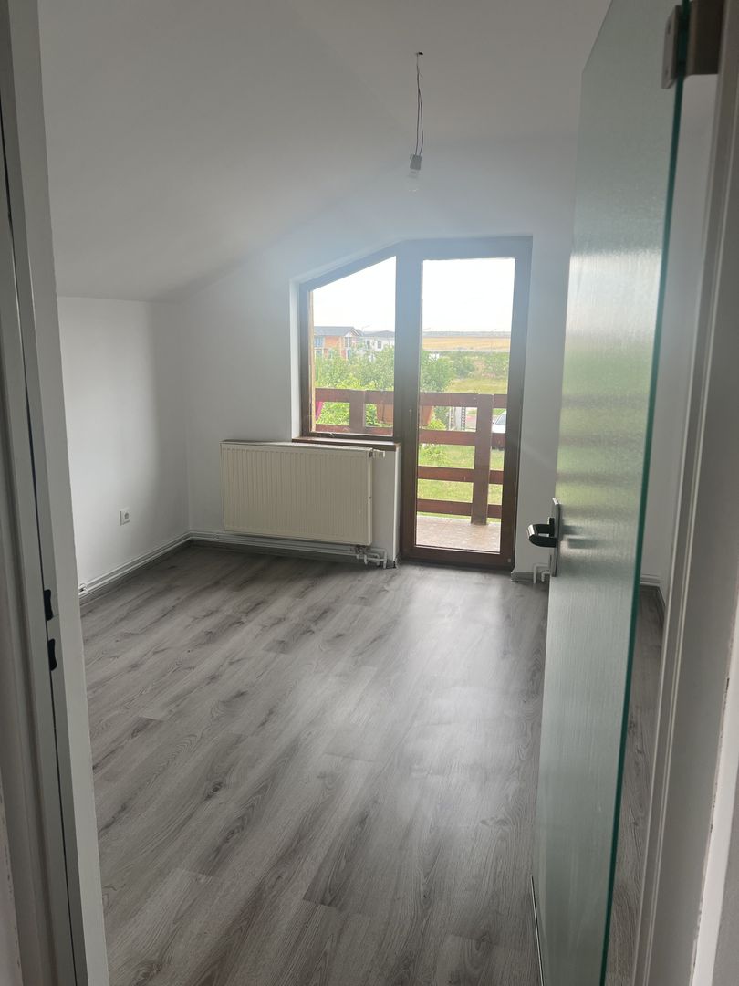 CASA DE VANZARE IN CARTIERUL PRIMAVERII -GIARMATA MARE - Poză 8