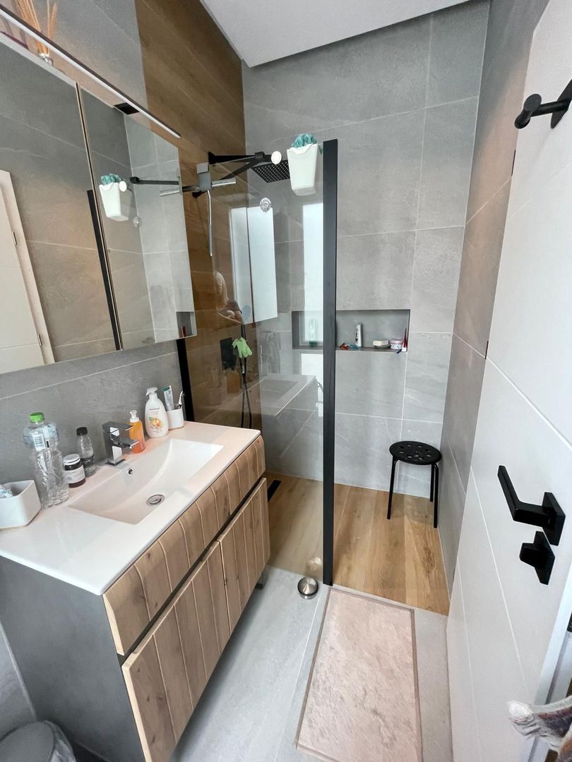 Locuinta parter mobilata si utilata cu jacuzzi - Poză 16