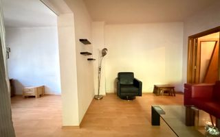 Casa pe parter, singura in curte, in Vatra Luminoasa - Poză 7