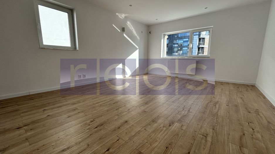 VANZARE TRIPLEX | PIATA VICTORIEI | 6 CAMERE |  244 mp UTILI | - Poză 6