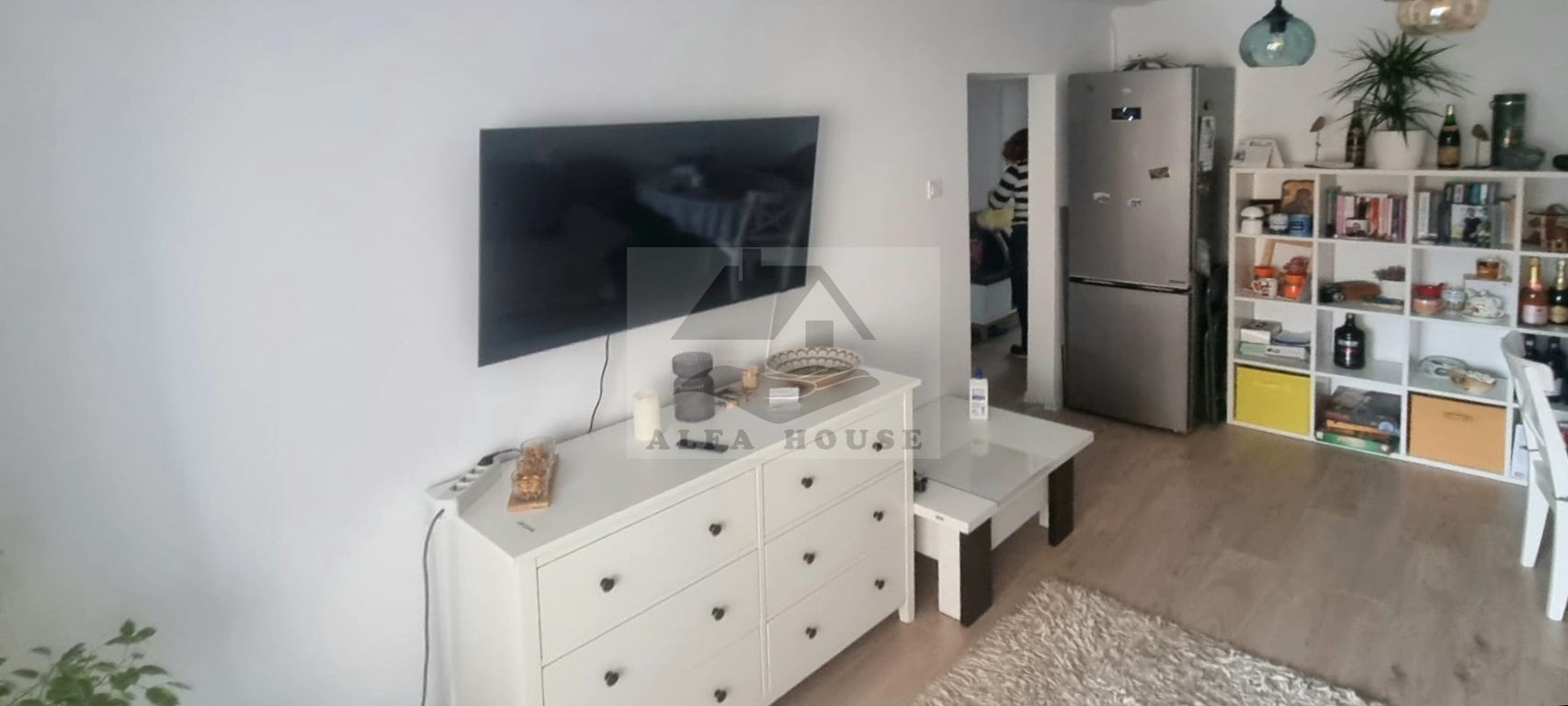 Apartament cu trei camere, zona Astra 63 mp, Renovat 2025 - Poză 3