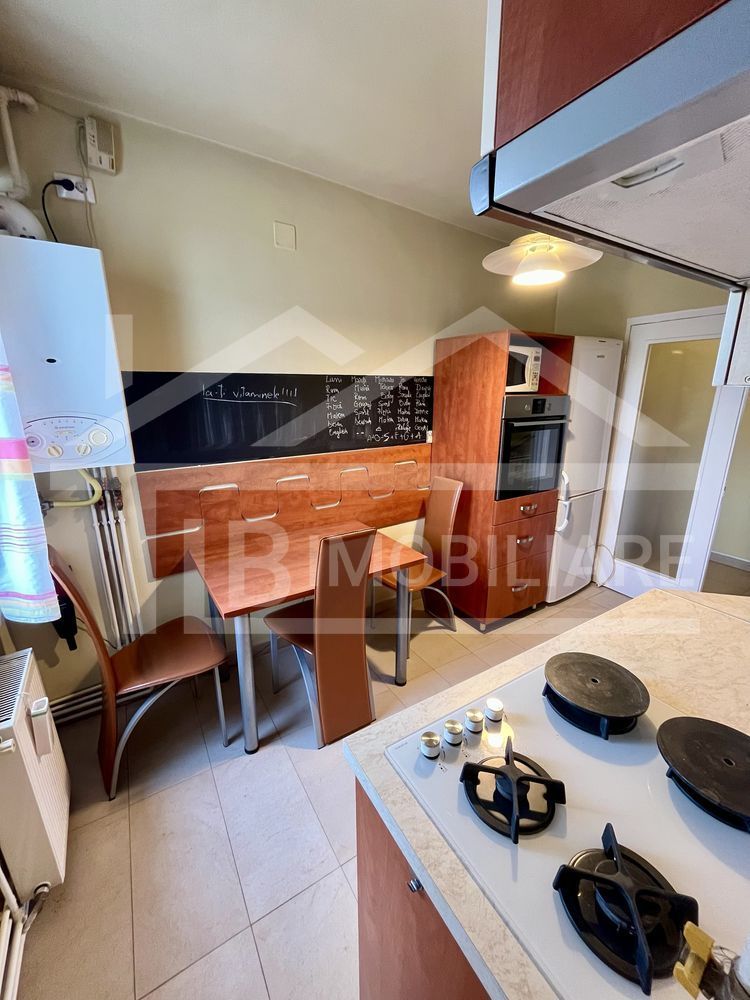 Apartament cu 3 camere, 70 mp, decomandat, Zona Fortuna - Poză 4