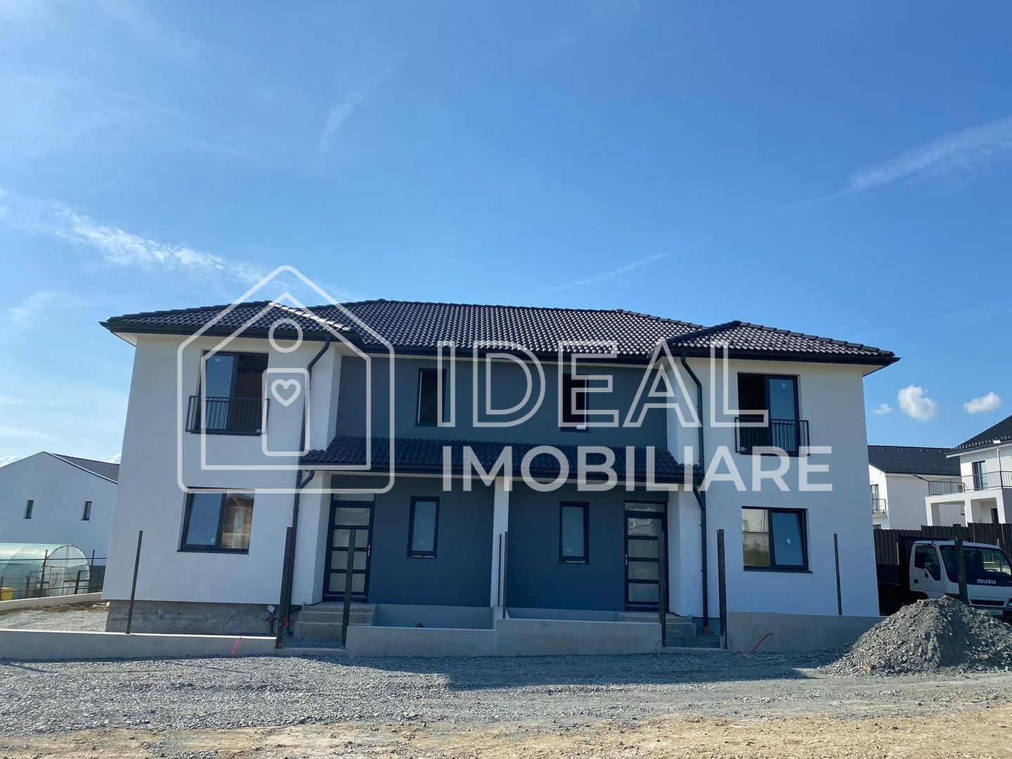 Casa cu 4 camere si 340 mp de curte, in Cartierul Arhitectilor - Poză 1