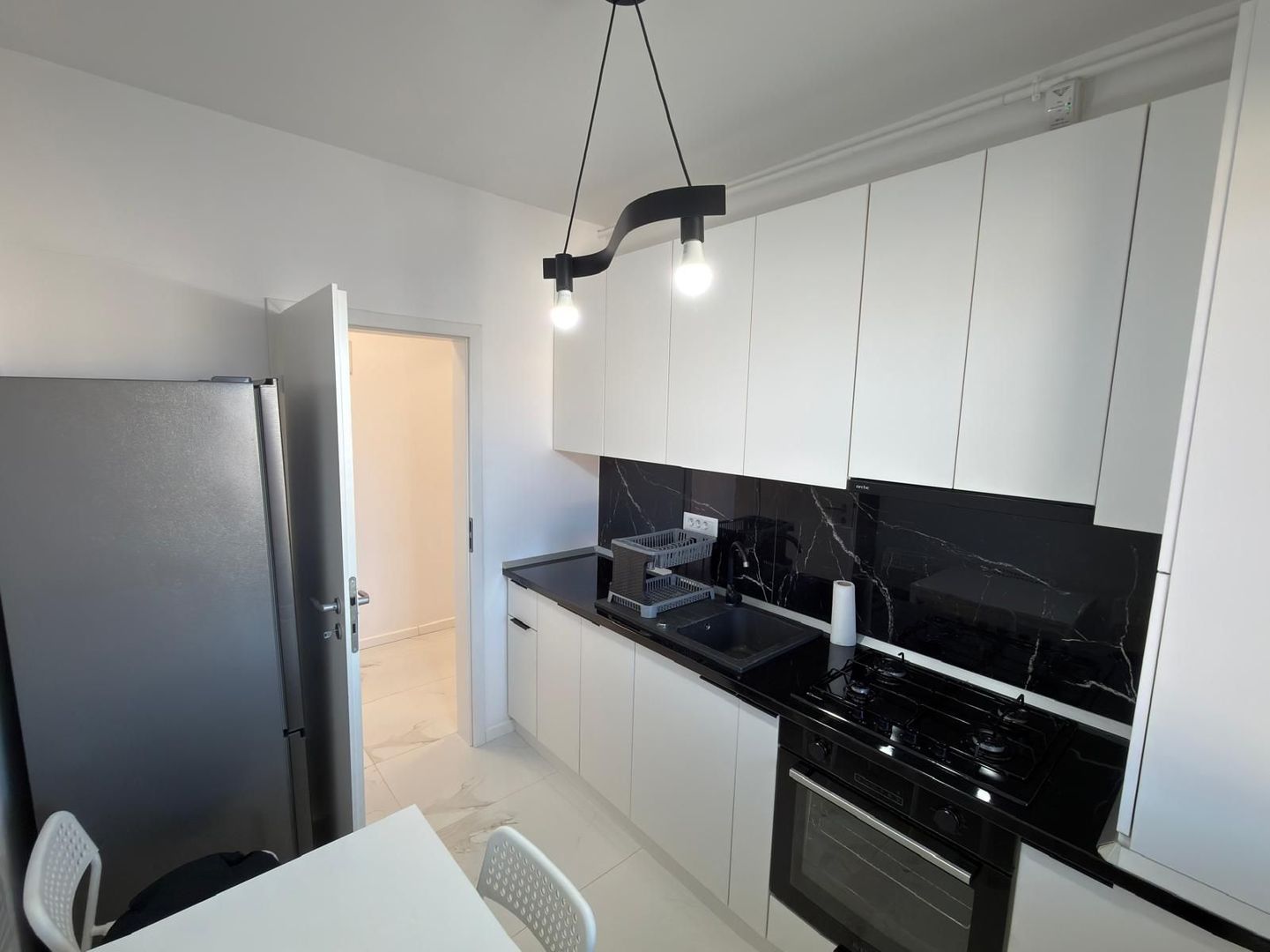 AP. 2 CAMERE STEJARULUI, LOC PARCARE, BLOC NOU, MOBILAT, COMISION 0% - Poză 1