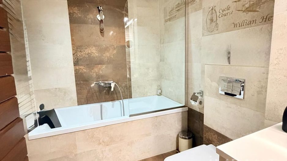 Apartament cu 3 camere 2 bai langa iulius Mall view spre lac - Poză 6