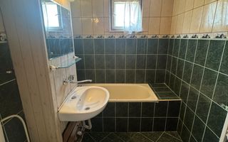 Apartament cu 3 camere, 66 mp, decomandat, Zona Fortuna - Poză 8