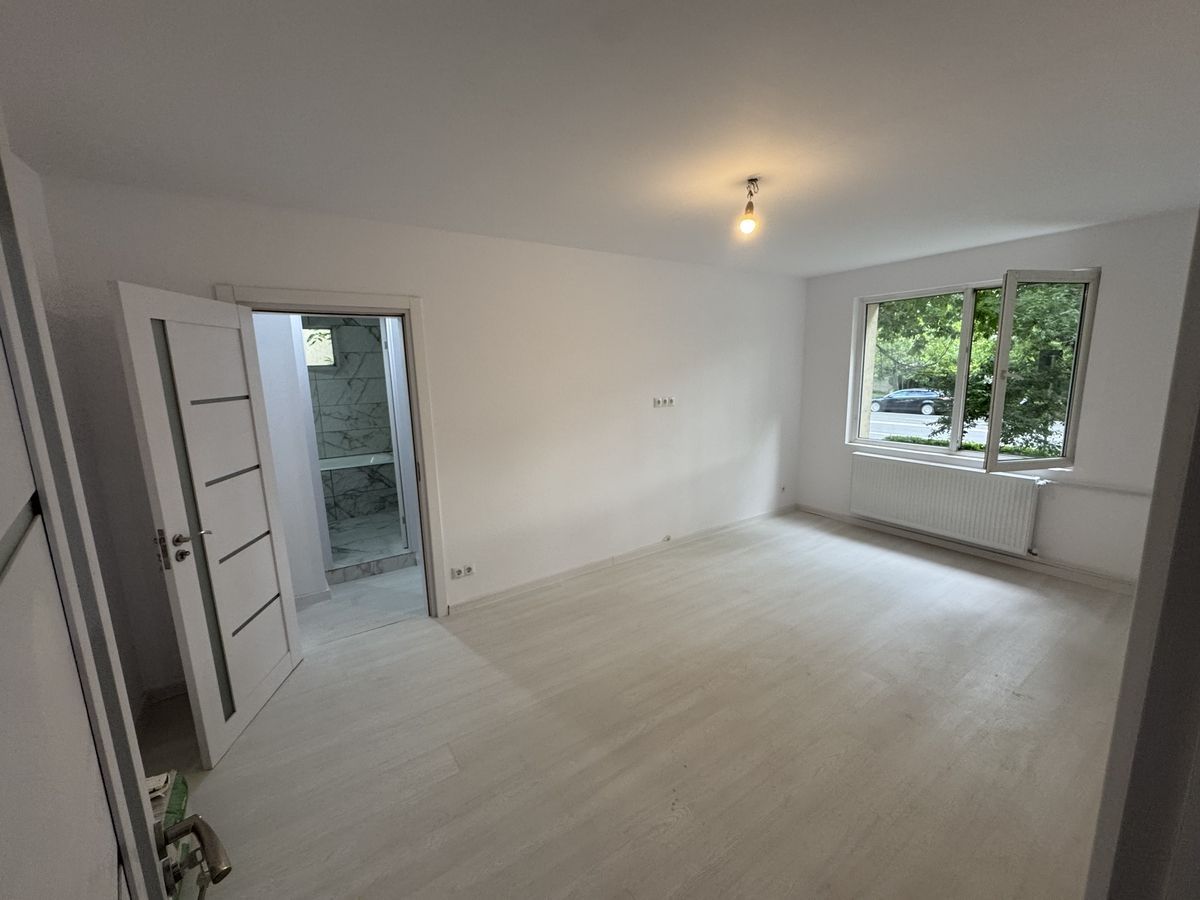 Vanzare Apartament 2 Camere Calea  Vitan intersectia Mihai Bravu - Poză 15