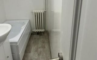 Apartament 3 camere  Dacia etaj 1 cu centrala - Poză 7