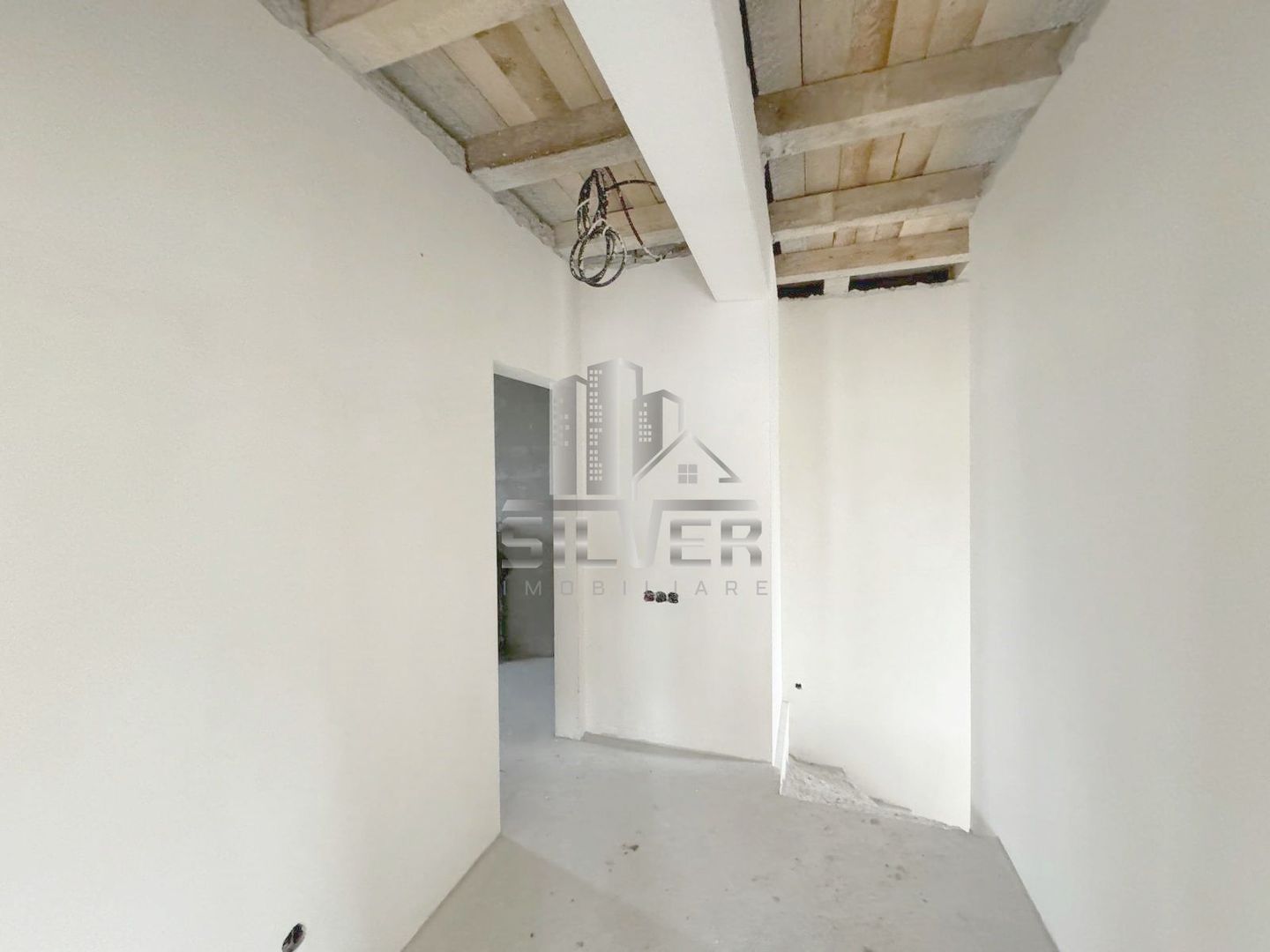 Casa individuala cu teren de 400 mp in Luna de Sus. - Poză 13