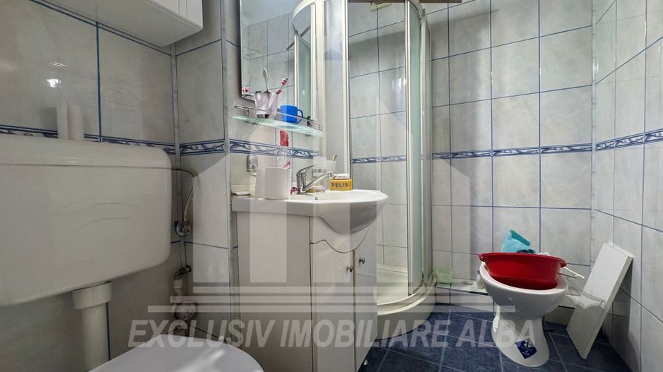 Apartament cu 3 camere decomandate, etaj 2, Centru - Poză 10