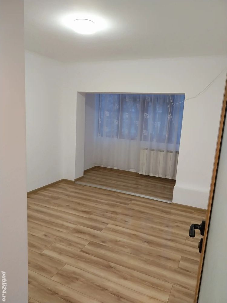 apartament 4 camere - Poză 1