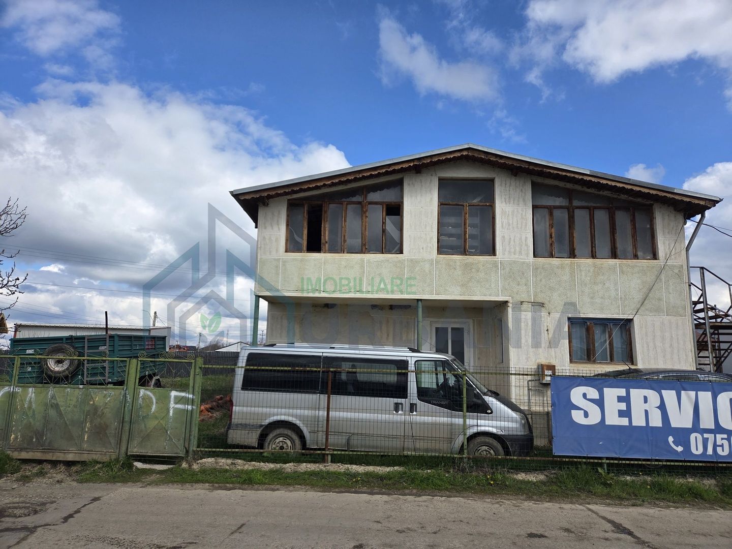 Casă cu etaj și hală utilă, Bogonos - Poză 1