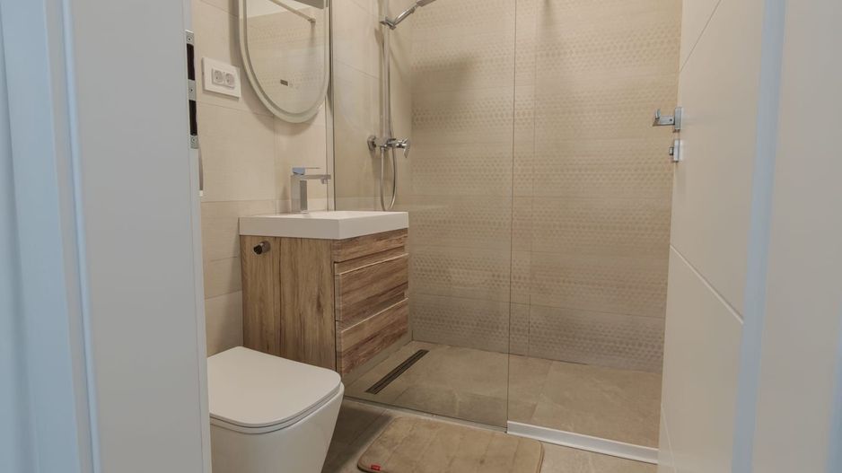 Apartament 2 camere Decebal prima inchiriere totul nou - Poză 12