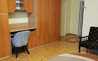Apartament cu o cameră în zona TgCucu, la casă, parter, intrare separată - Poză 2