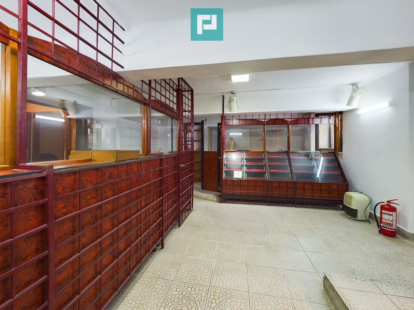Spațiu Comercial Demisol Ultracentral - Poză 1